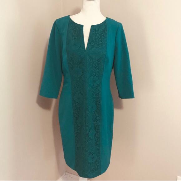 Adrianna Papell Dresses & Skirts - Adrianna Papell Lace Front Dress